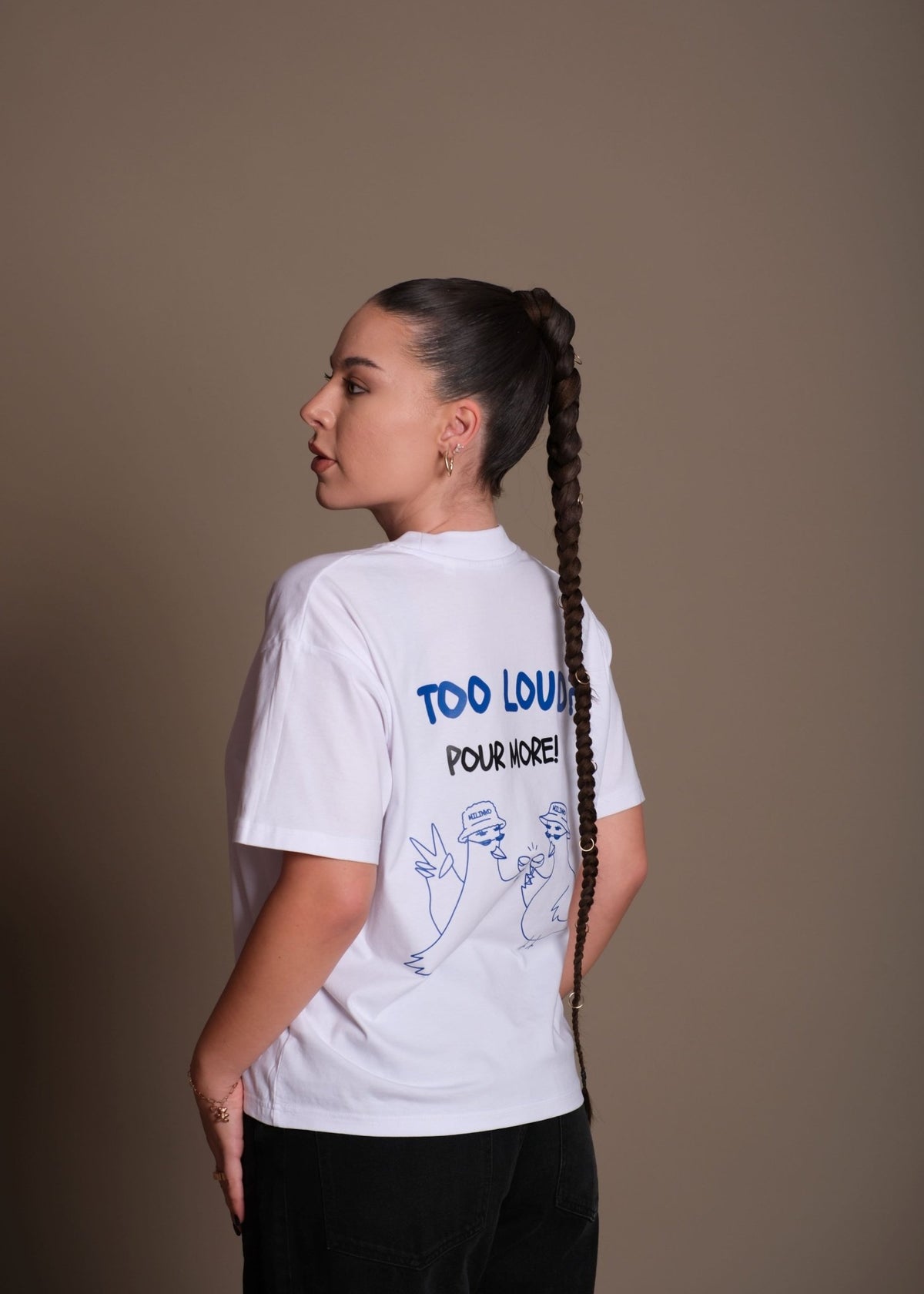 Бяла женска oversize тениска  BESTIES от 100% органичен памук