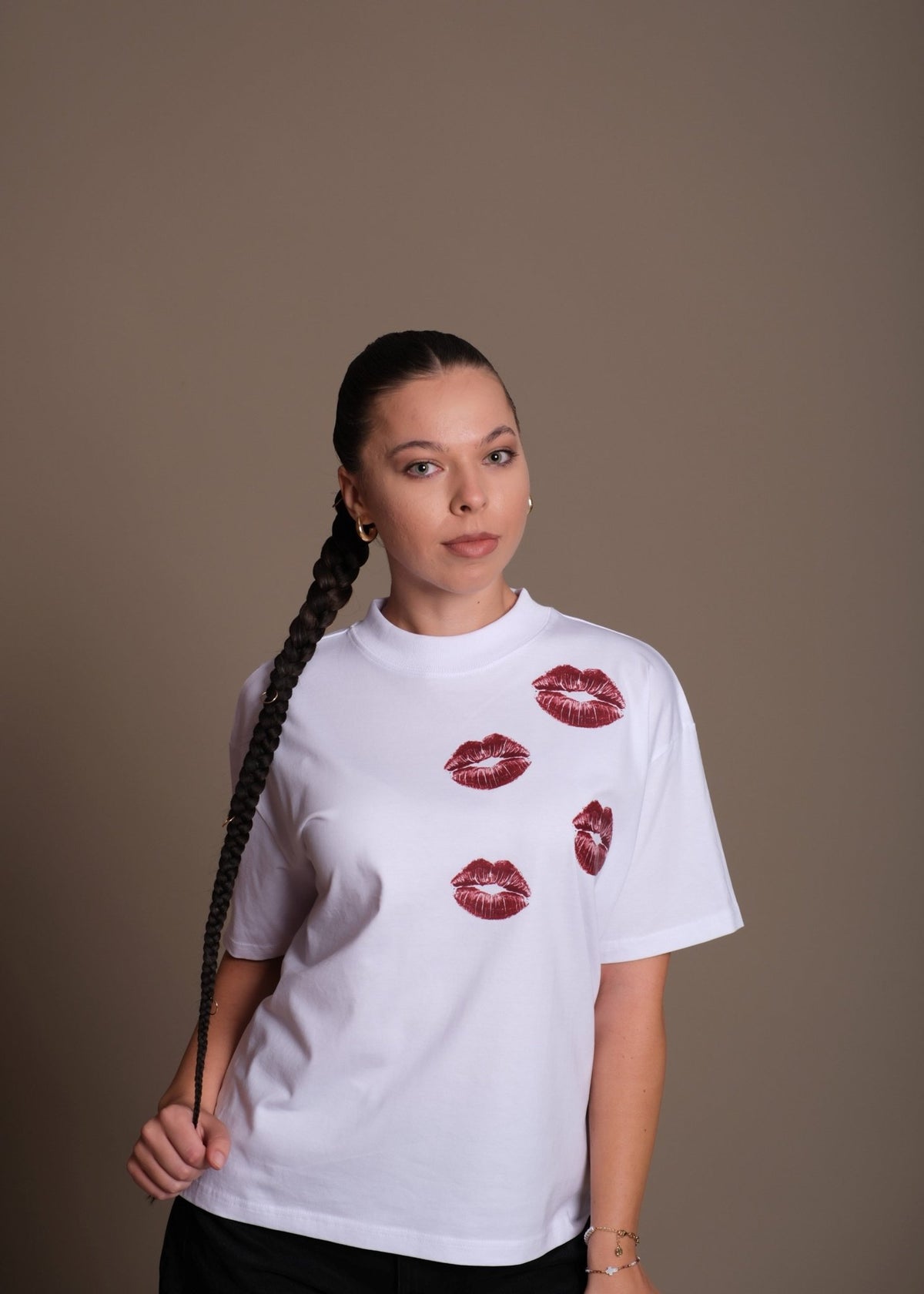 Бяла женска oversize тениски CALL от 100% органичен памук