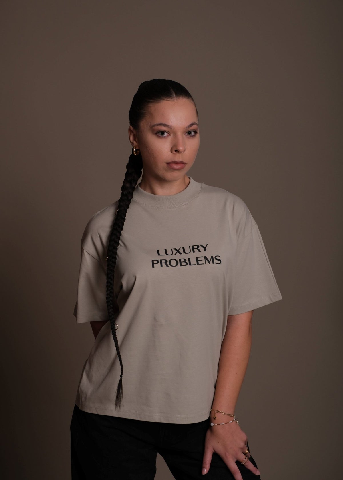 Stone женска oversize тениска EMOTIONALLY EXPENSIVE от 100% органичен памук