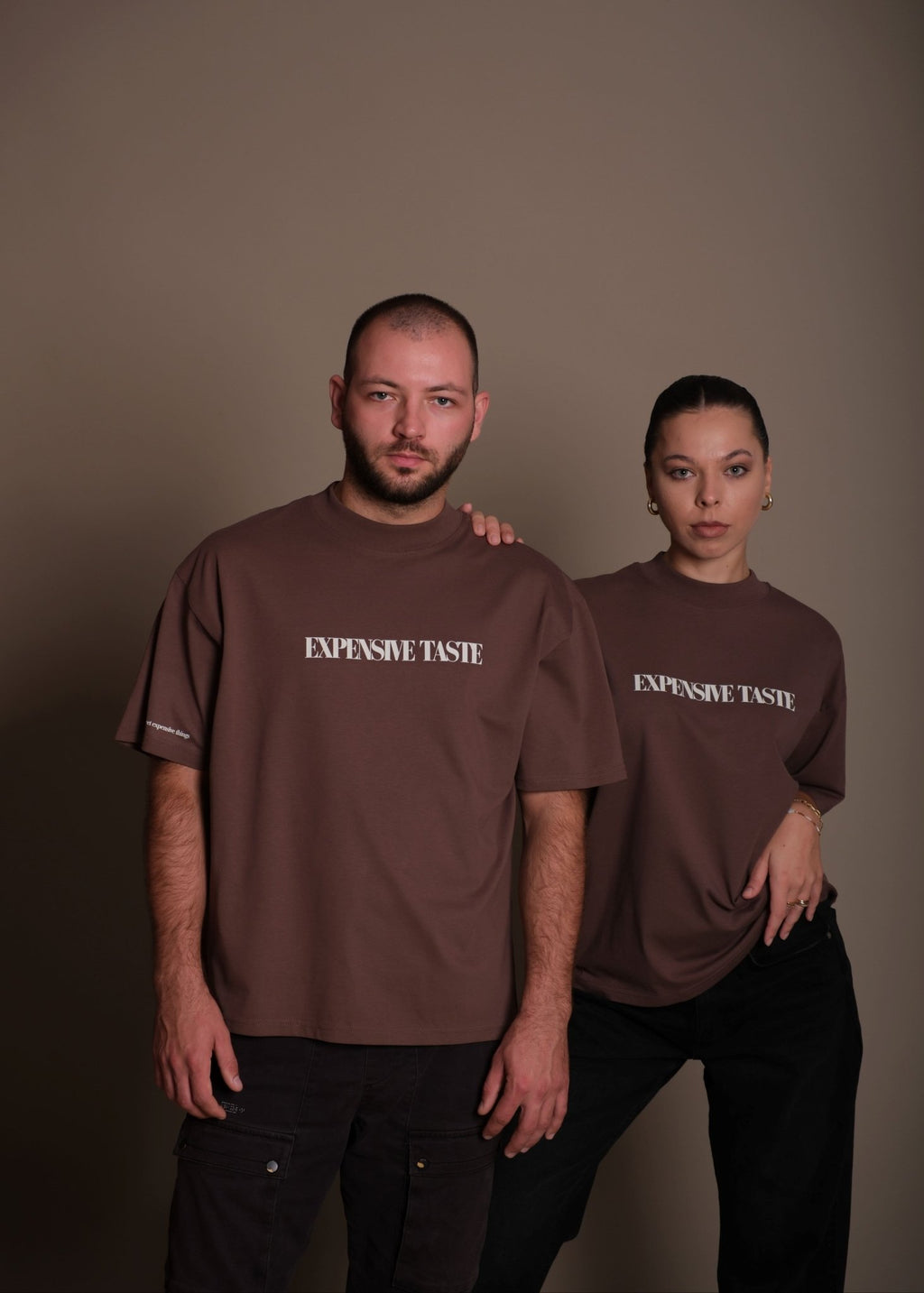 Кафяви  женска и мъжка oversize тениски  EXPENSIVE ТASTE от 100% органичен памук